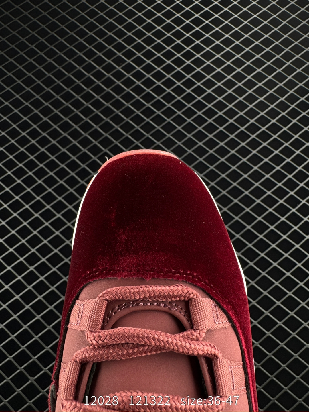 Nike Air Jordan 11 Retro Low LE